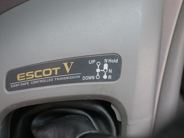 中古トラック UDトラックストラクタヘッド #18