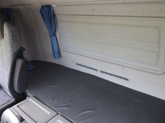 中古トラック UDトラックス平ボディアルミブロック #23