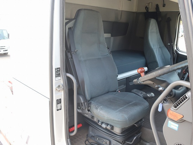 中古トラック ボルボトラクタヘッド #14