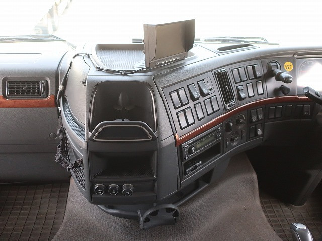 中古トラック ボルボトラクタヘッド #16