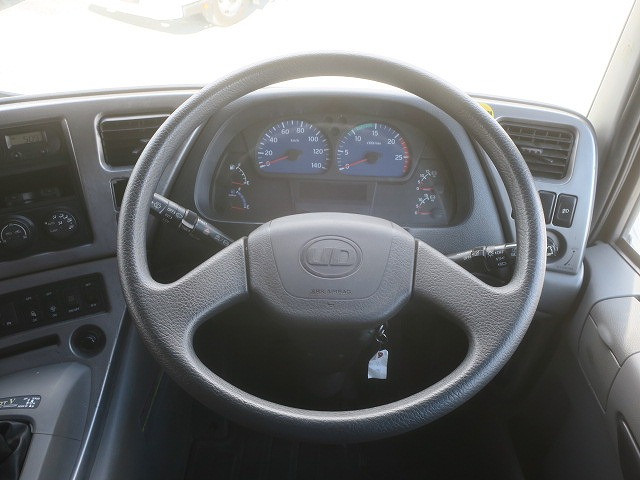 中古トラック UDトラックストラクタヘッド #16