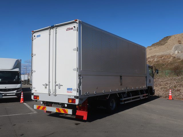 中古トラック いすゞアルミウィング ＃3