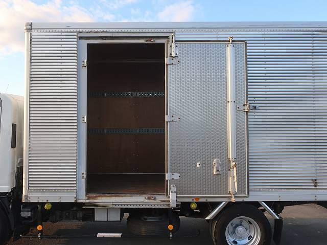 中古トラック いすゞアルミバン ＃7