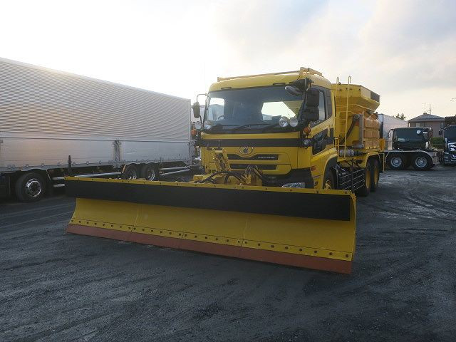 中古トラック UDトラックス除雪塩カリ散布車 ＃5